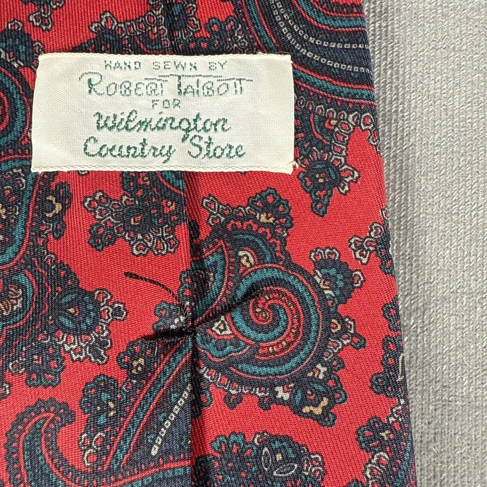 Vintage Hand Sewn Robert Talbott Wilmington Country Store Silk Tie‎ Red Paisley
